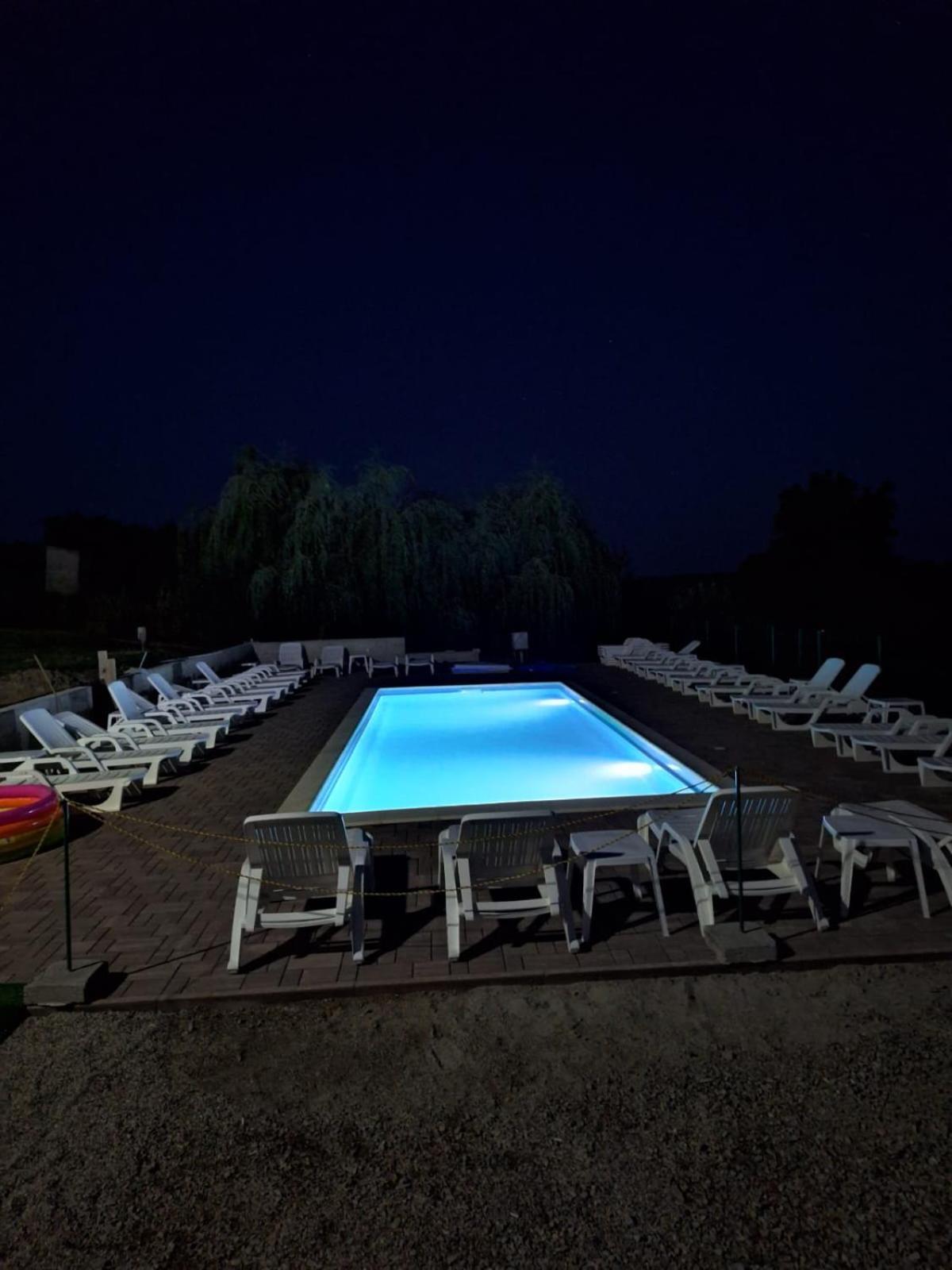 Hotel Complex Transalpina Aninisu din Vale Exterior foto
